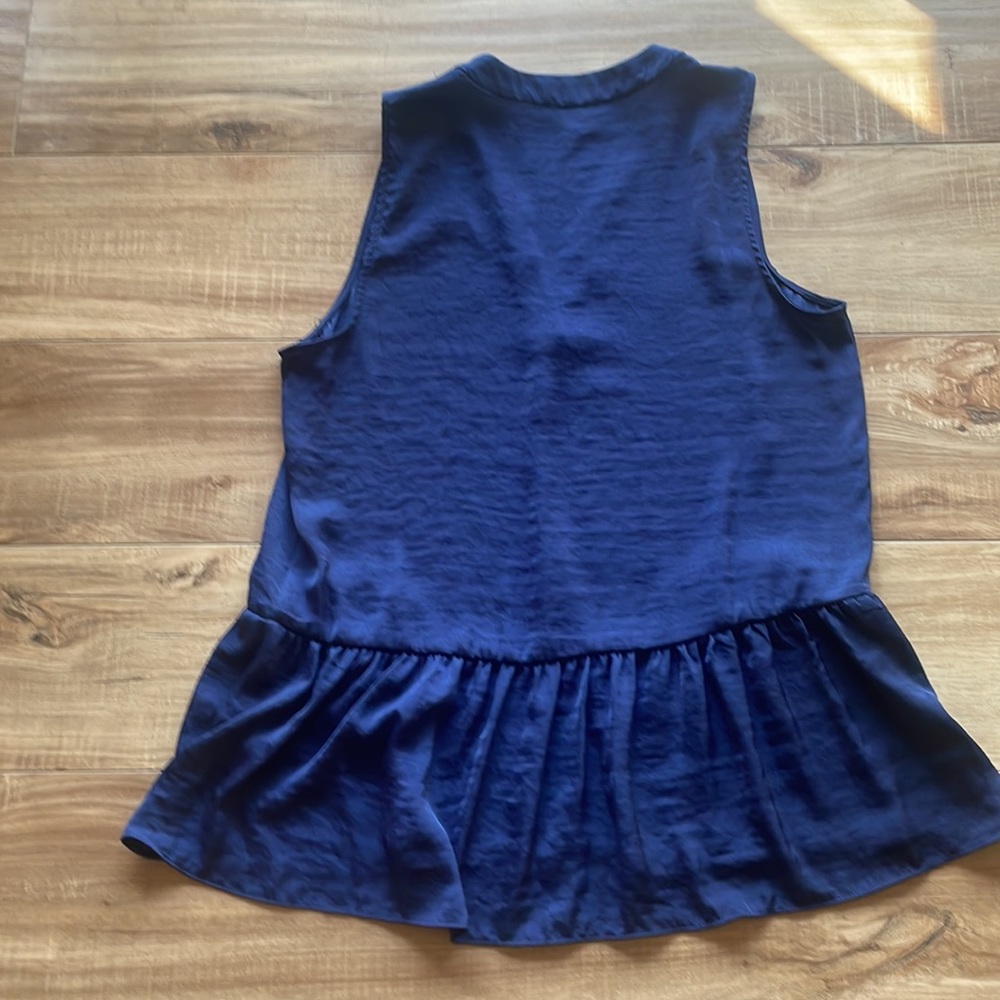 Navy sleeveless blouse - Picture 4 of 4